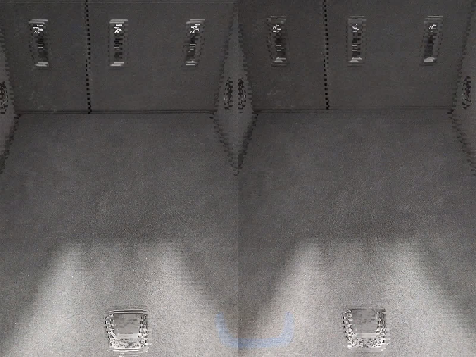 Used 2022 Cadillac XT4 Sport w/ Cold Weather Package image 33