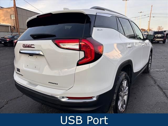 Certified 2024 GMC Terrain SLT image 12
