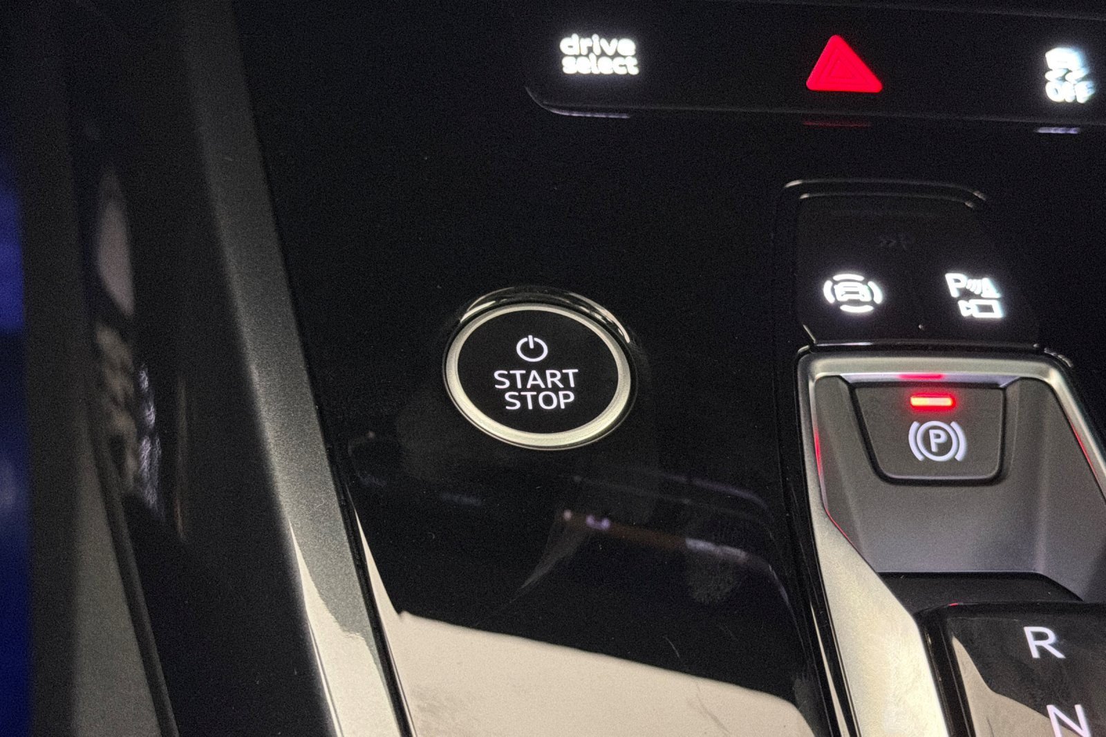 Certified 2024 Audi Q4 e-tron Premium Plus AWD/4WD image 22