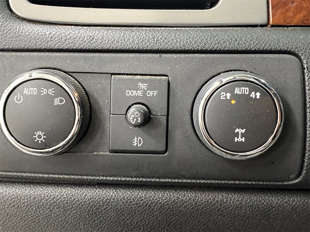 Used 2014 Chevrolet Tahoe LT image 16