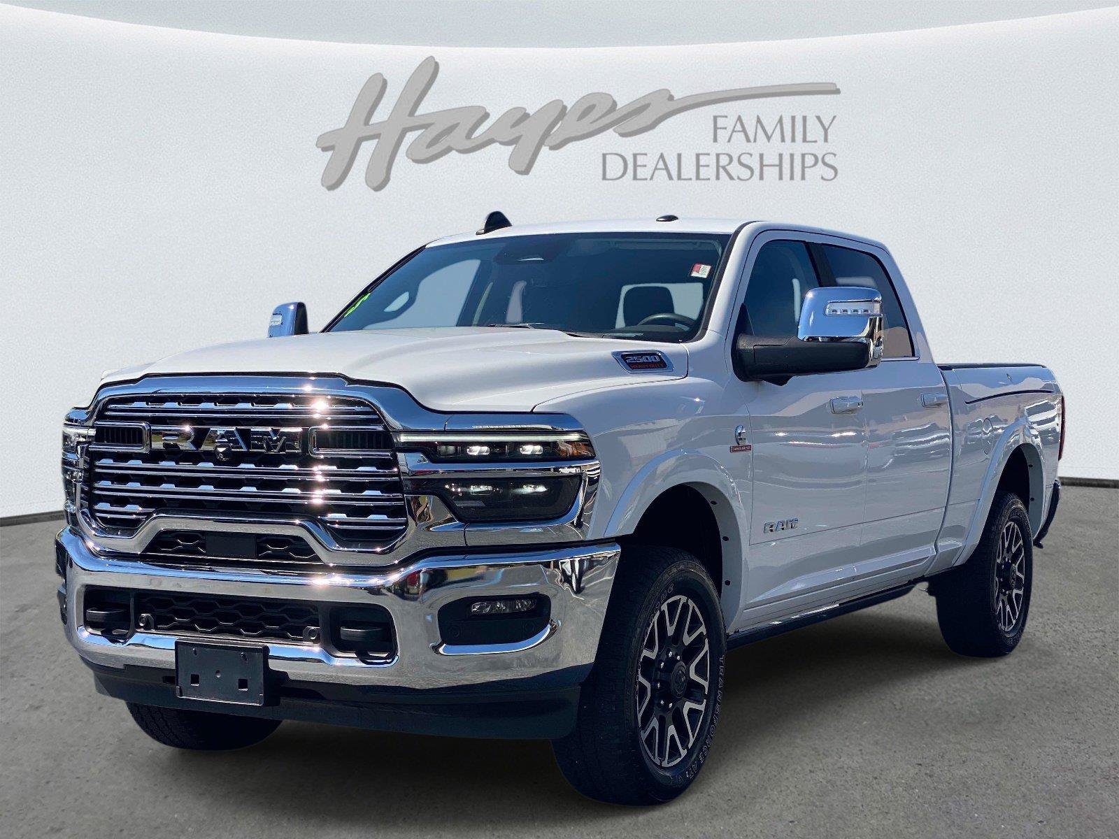 Used 2025 RAM 2500 Limited AWD/4WD image 10