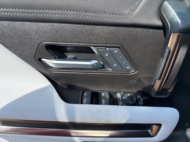 Used 2025 GMC Hummer EV 3X AWD/4WD image 17