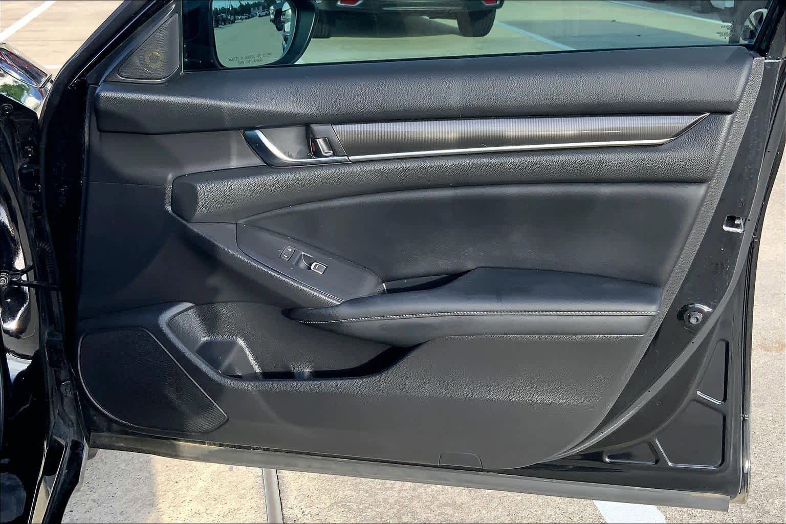 Used 2018 Honda Accord Sport image 22