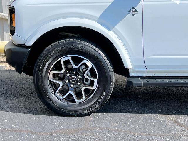 Used 2023 Ford Bronco Outer Banks AWD/4WD image 18