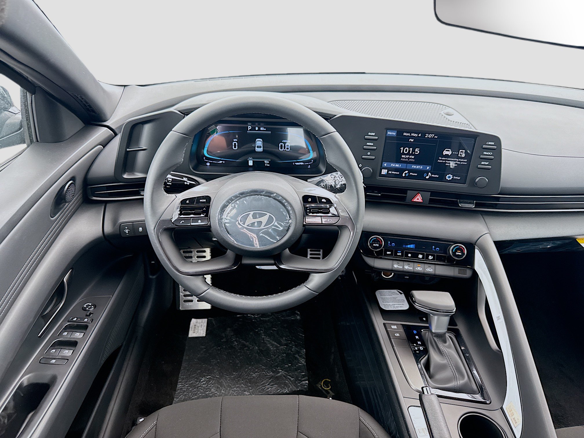 New 2026 Hyundai Elantra Sport FWD image 15