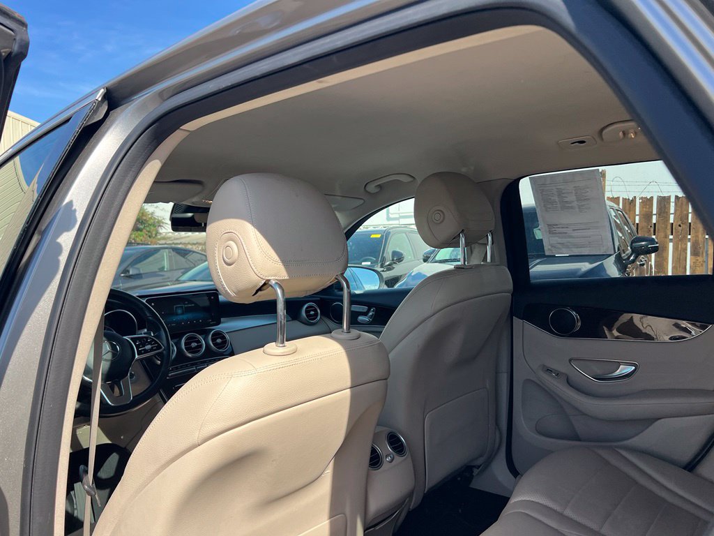 Used 2021 Mercedes-Benz GLC 300 4MATIC image 13