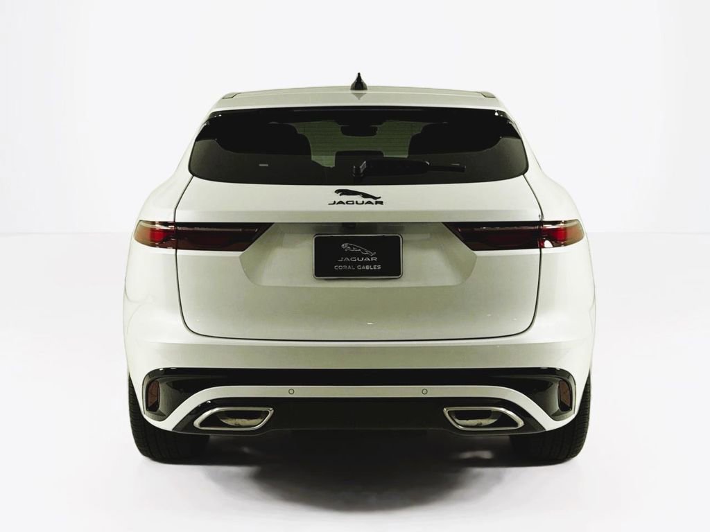 Used 2025 Jaguar F-PACE R-Dynamic S image 4