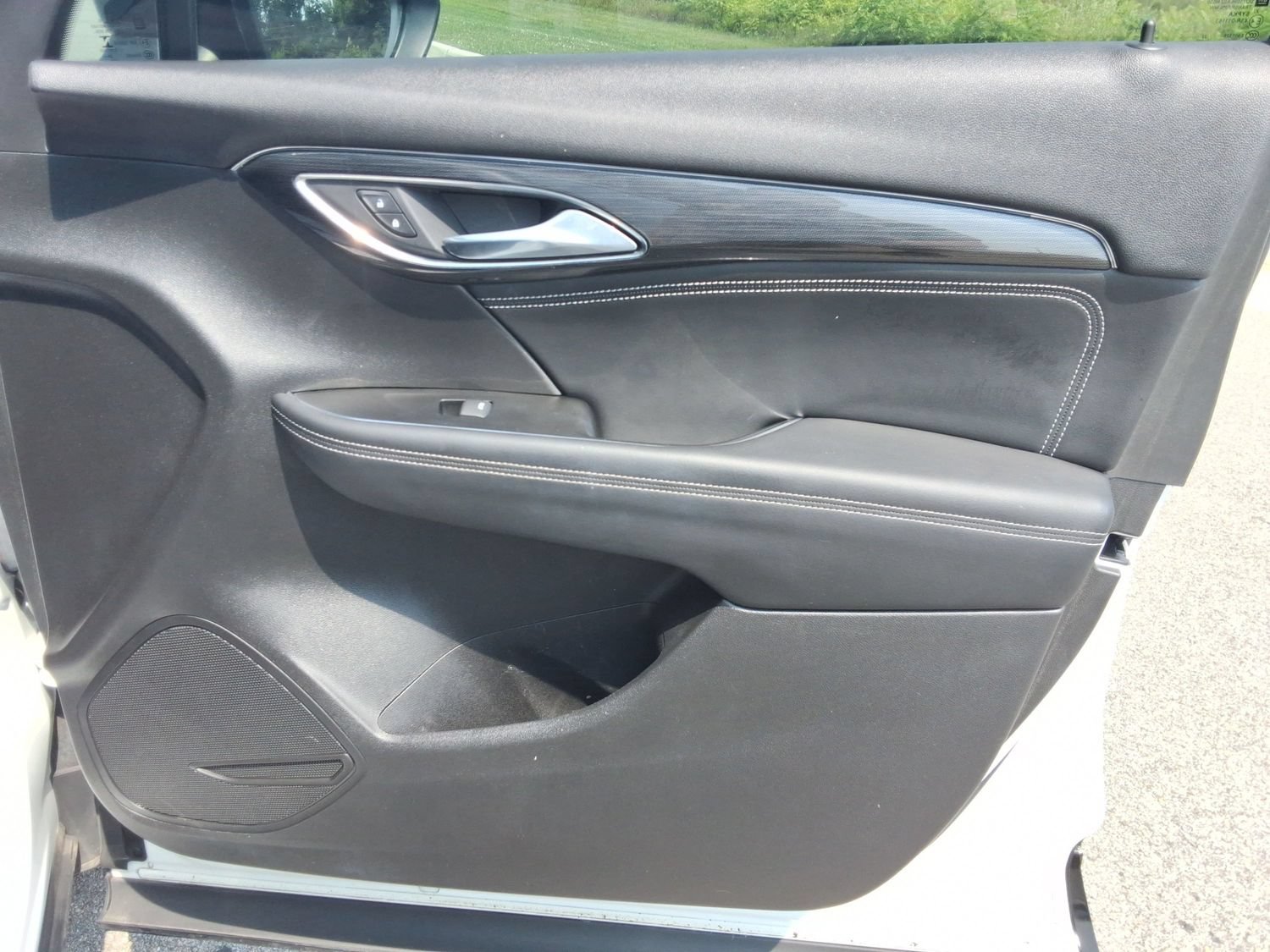 Used 2023 Buick Envision Essence w/ Sport Touring Package FWD image 26