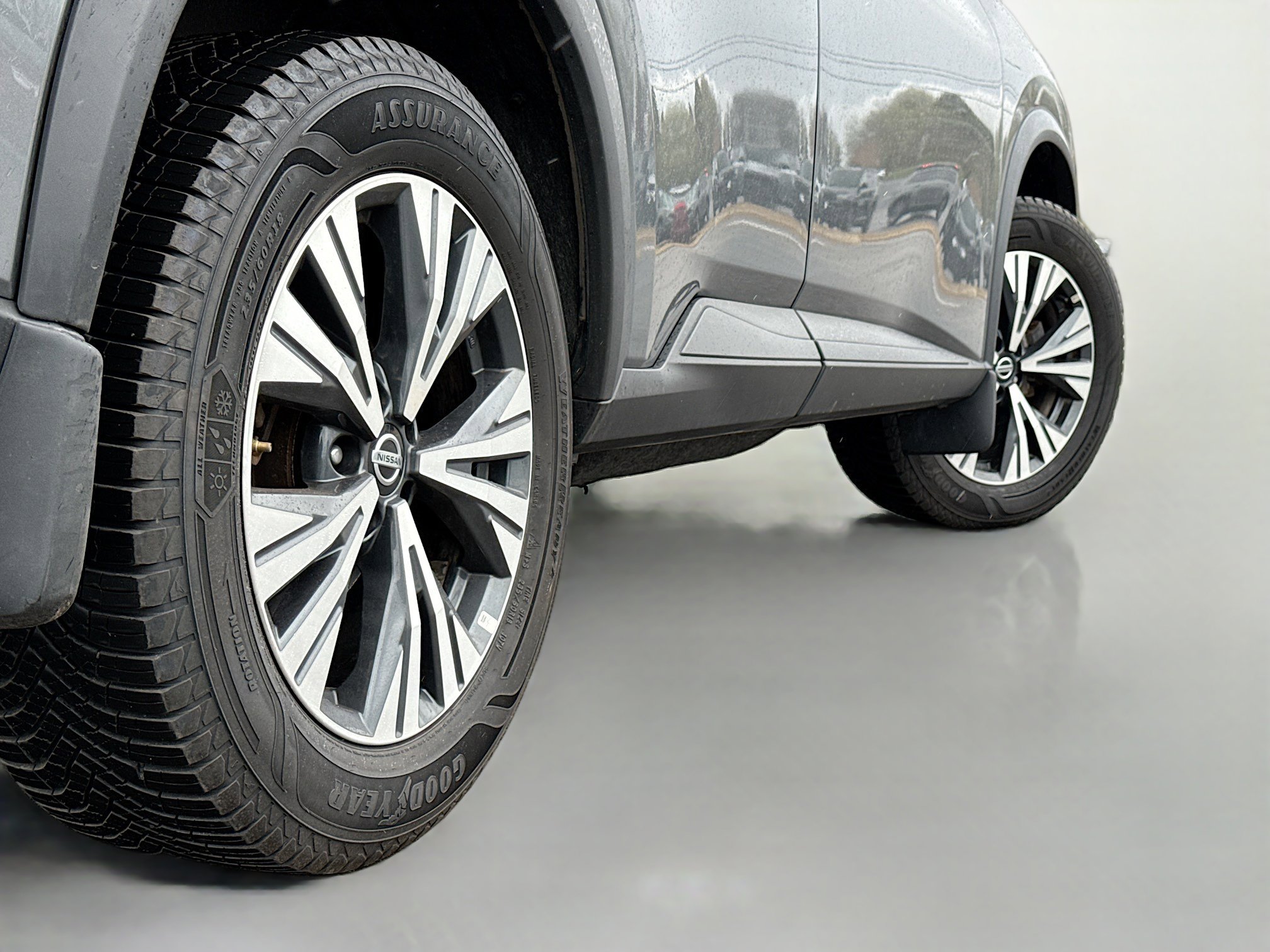 Used 2021 Nissan Rogue SV AWD/4WD image 15