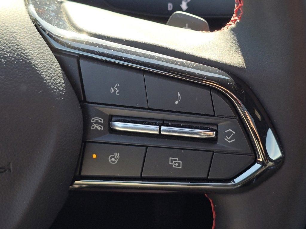 Used 2024 Chevrolet Traverse RS w/ LPO, Floor Liner Package AWD/4WD image 31
