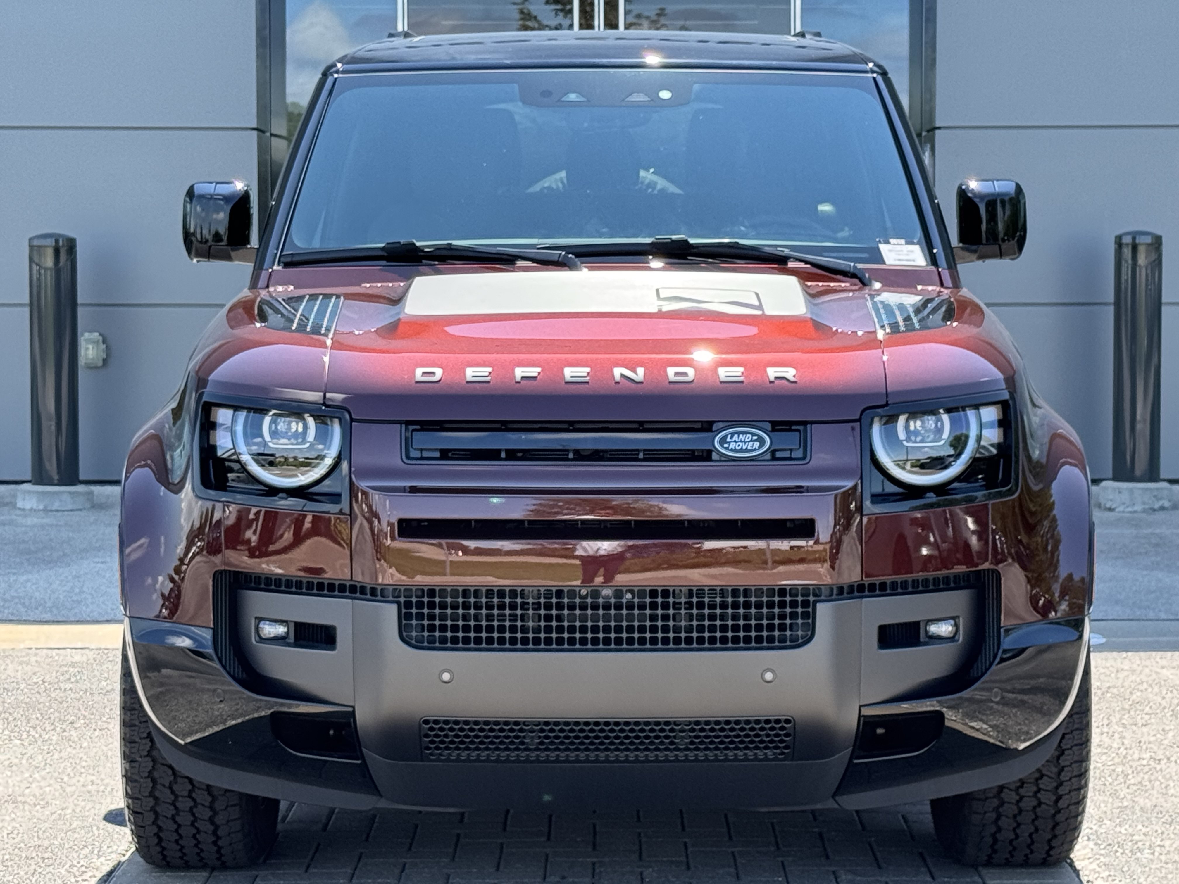 New 2026 Land Rover Defender 90 X-Dynamic SE AWD/4WD image 5
