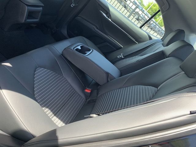 Used 2023 Toyota Camry SE image 10