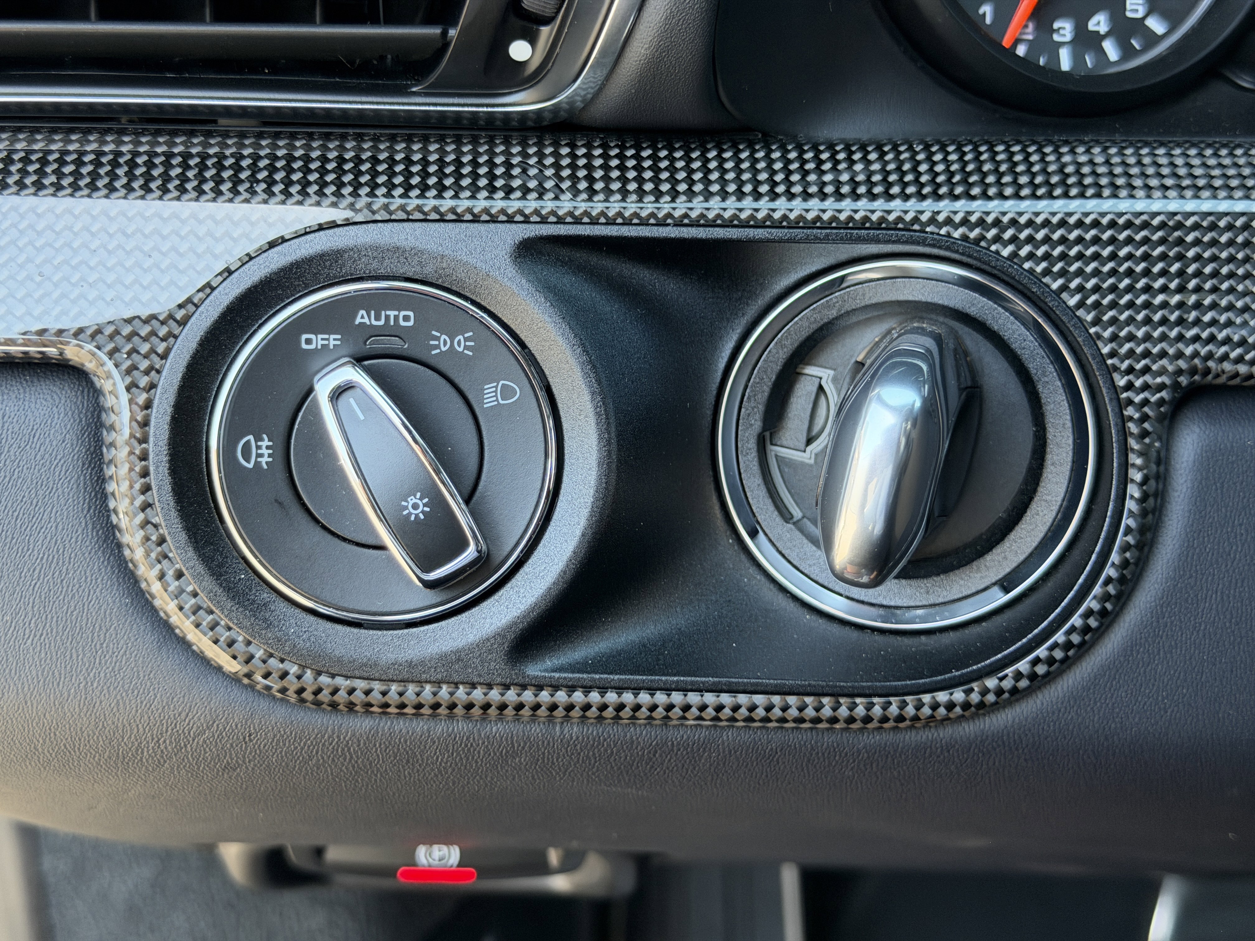 Certified 2017 Porsche 911 Turbo S image 28