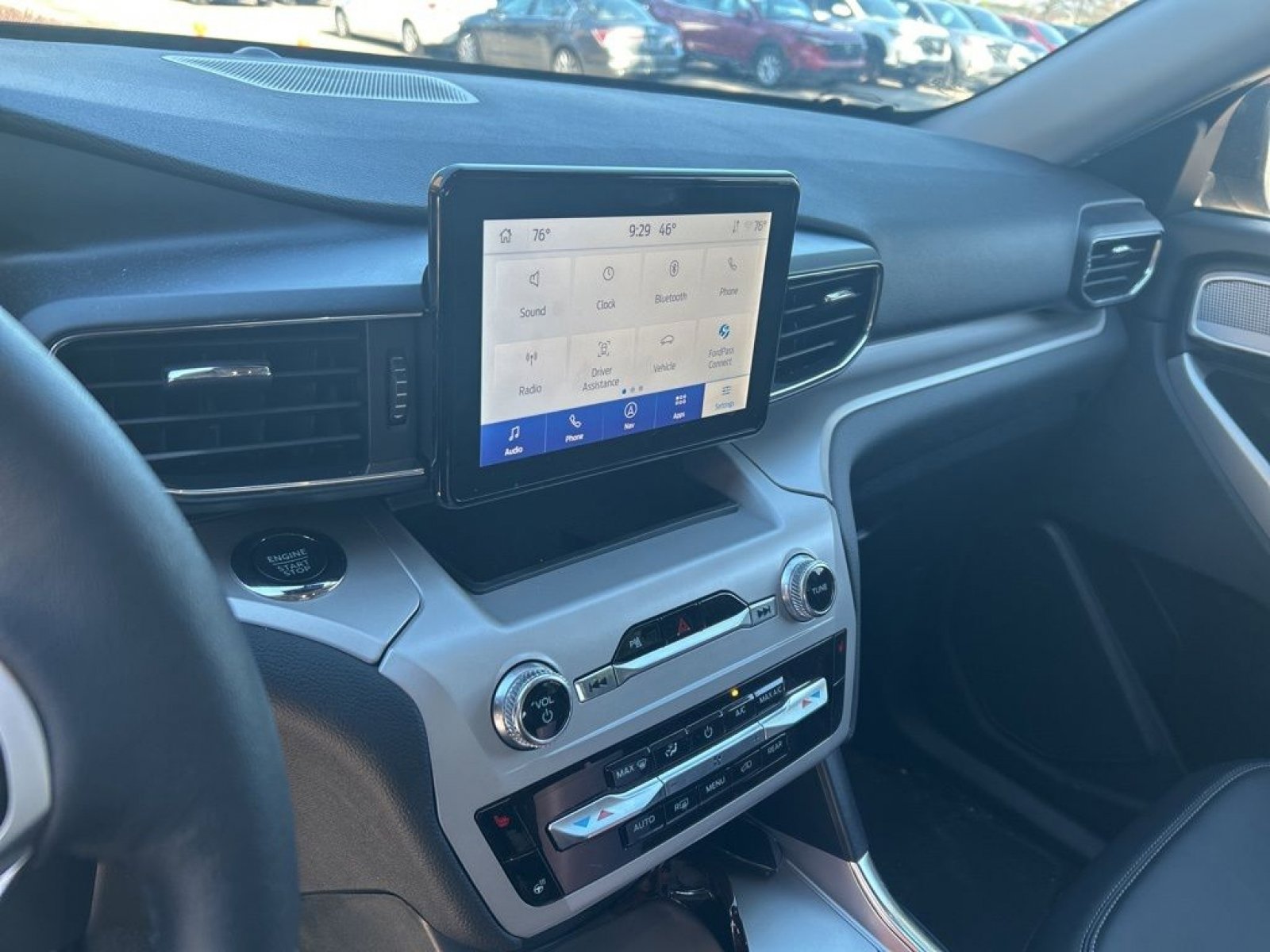 Used 2024 Ford Explorer XLT w/ Equipment Group 202A image 9