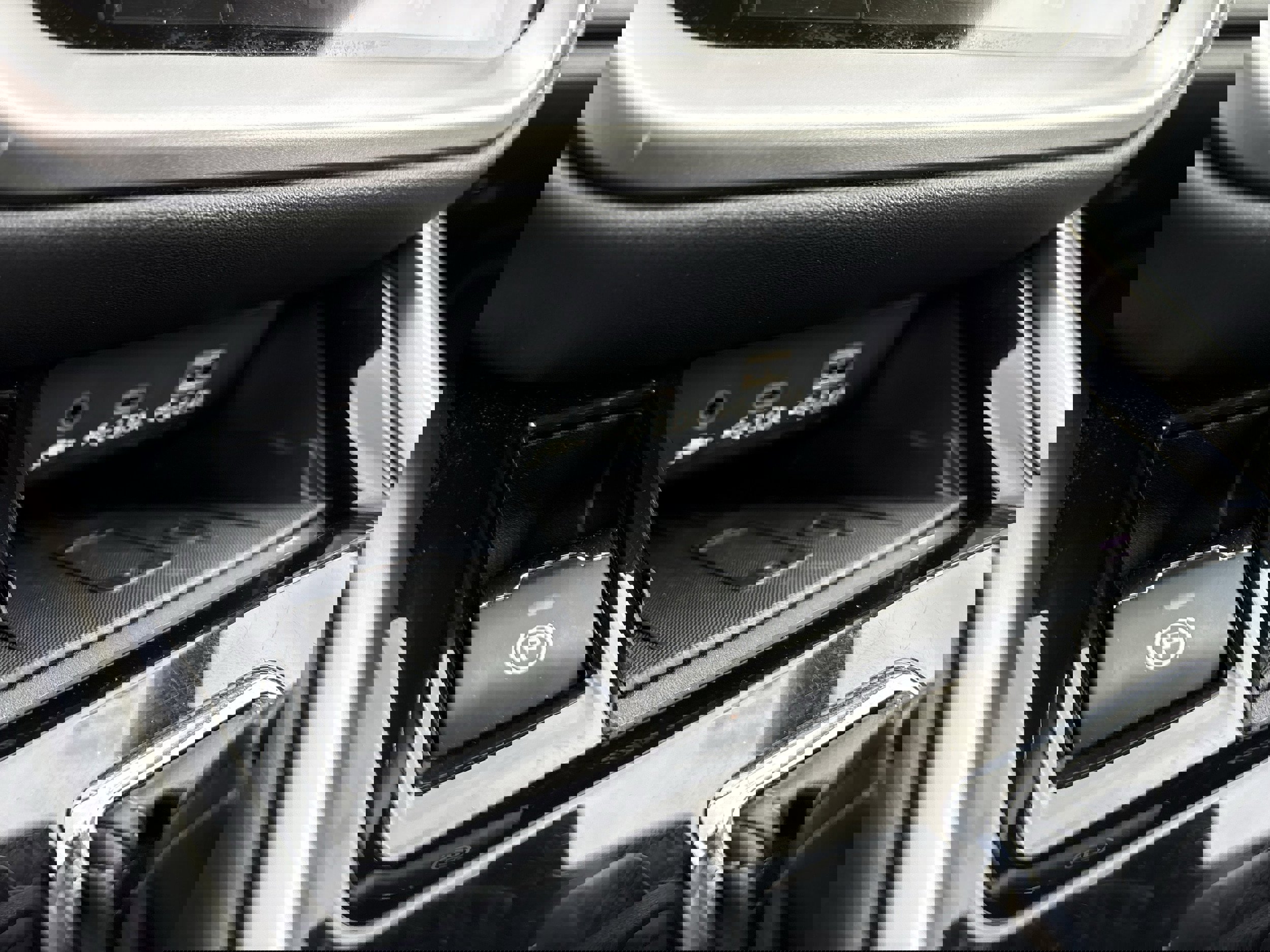 Certified 2025 Subaru Outback Limited image 21