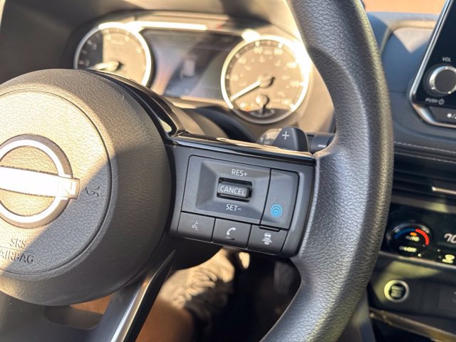 Used 2023 Nissan Rogue SV AWD/4WD image 16