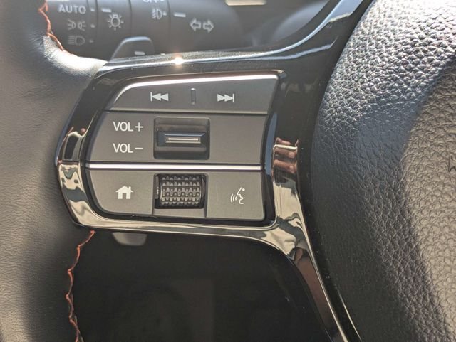 Used 2025 Honda Pilot TrailSport image 27