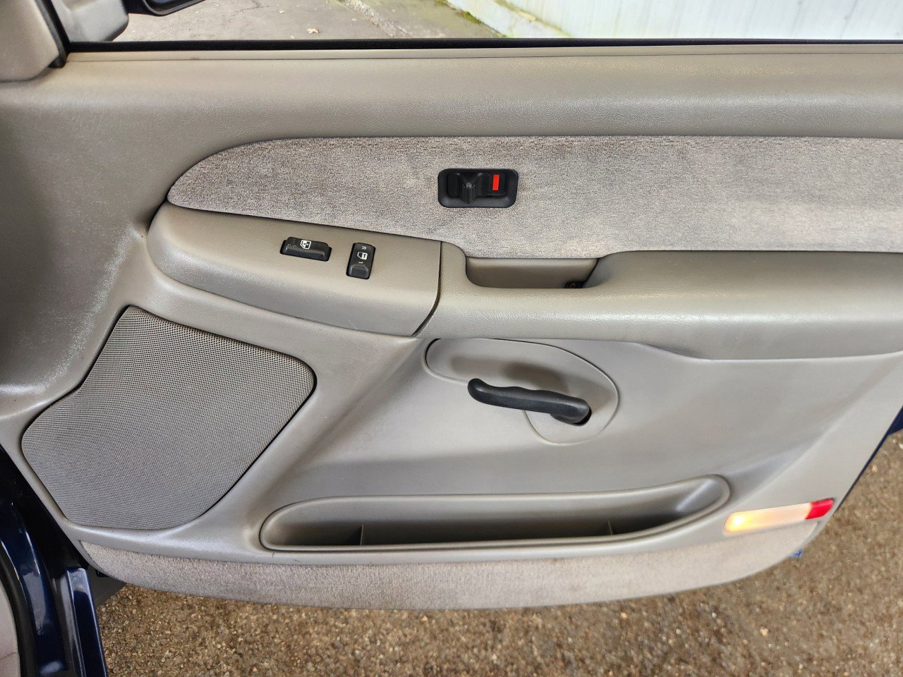 Used 2000 Chevrolet Silverado 1500 LS AWD/4WD image 12