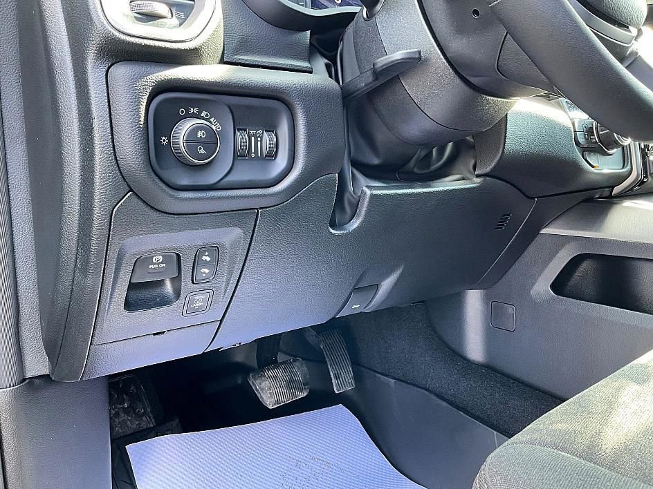 New 2026 RAM 1500 Big Horn AWD/4WD image 16
