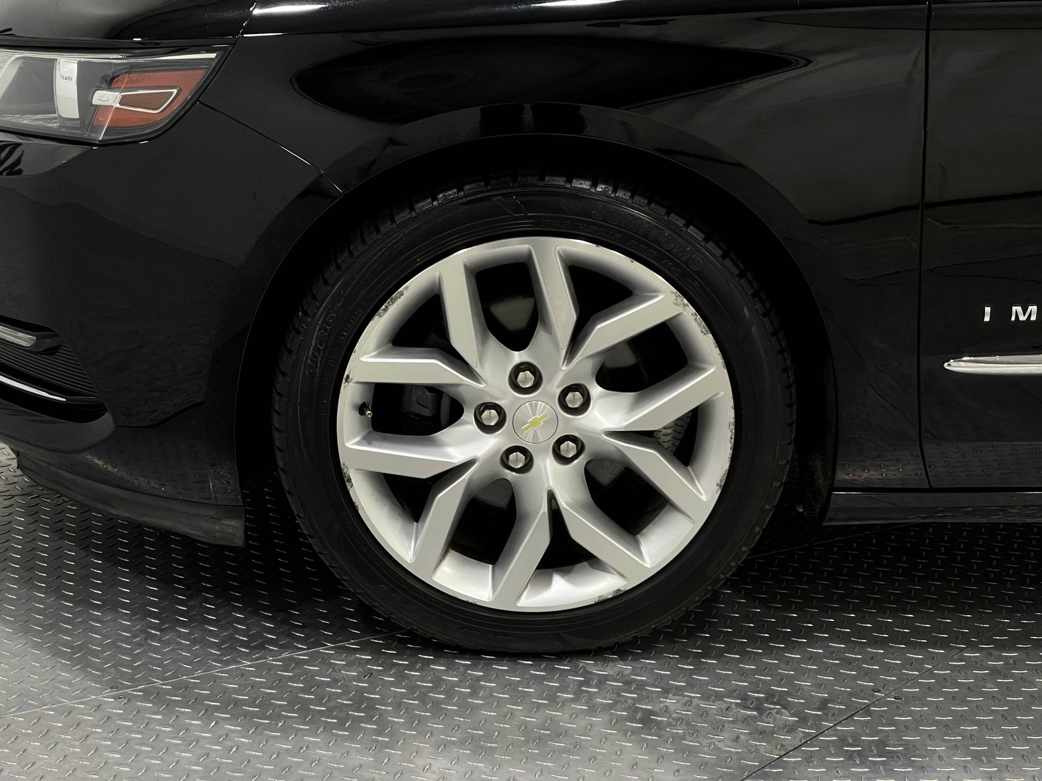 Used 2017 Chevrolet Impala Premier FWD image 33
