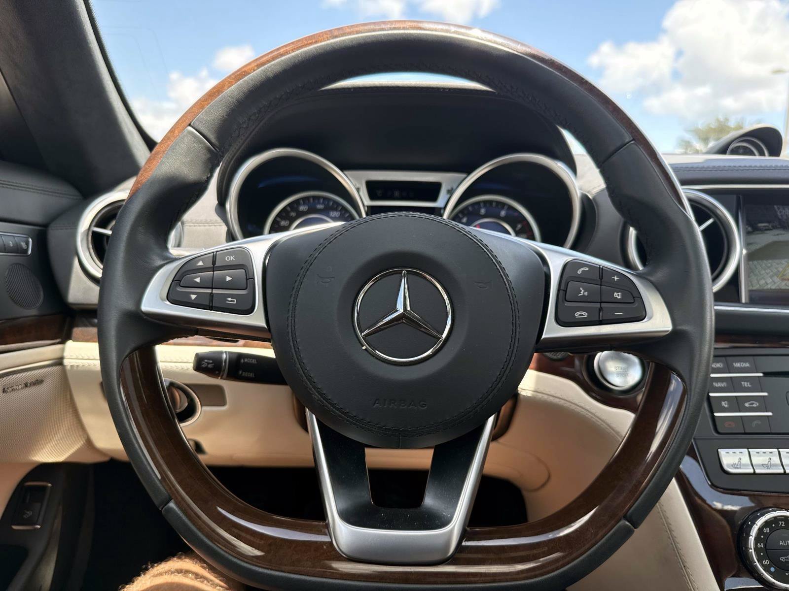Certified 2020 Mercedes-Benz SL 550 image 22