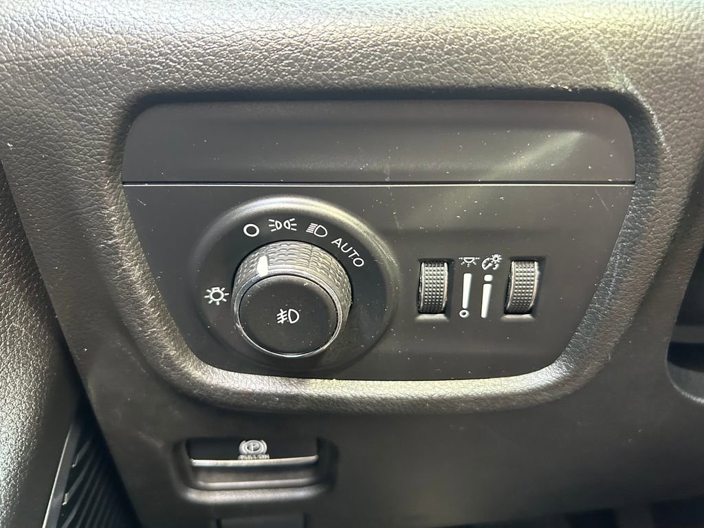 Certified 2022 Jeep Grand Cherokee L Overland w/ Luxury Tech Group IV AWD/4WD image 20