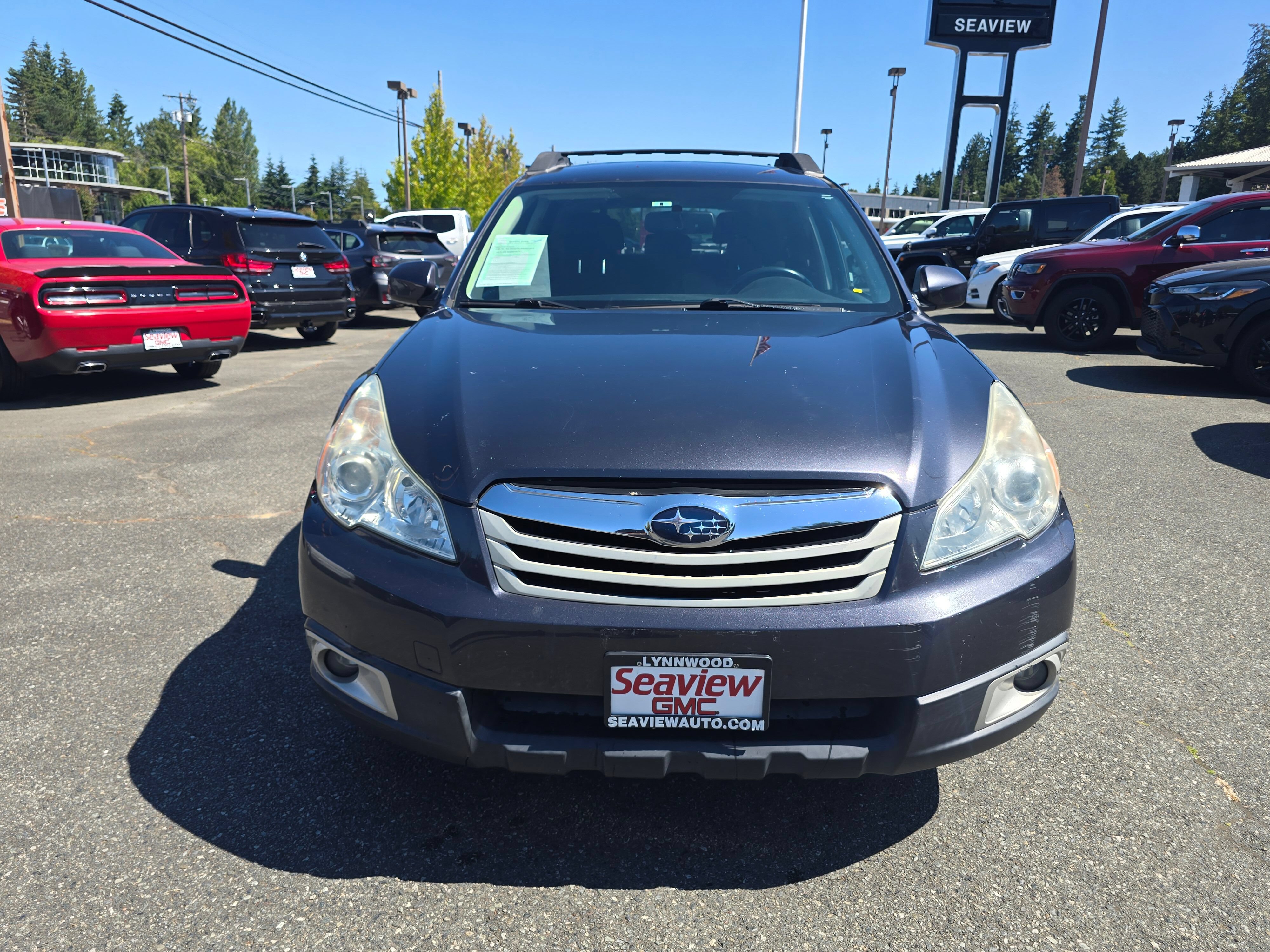 Used 2011 Subaru Outback 2.5i Premium w/ All-Weather Pkg AWD/4WD image 2