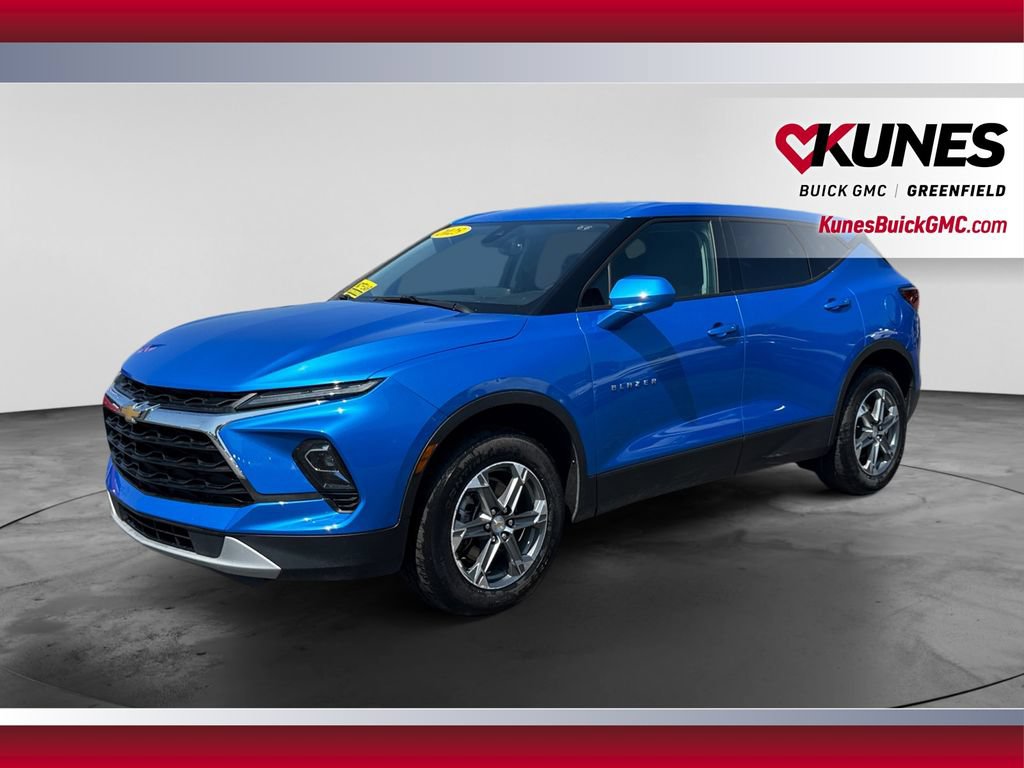 Used 2025 Chevrolet Blazer LT FWD image 5