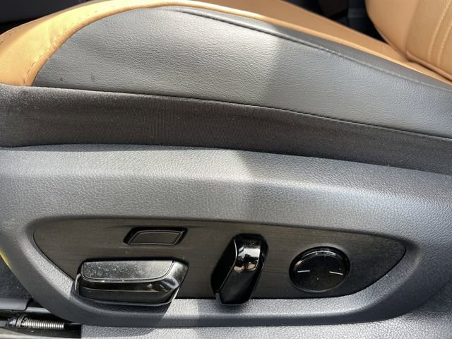 Used 2025 Lexus ES 350 Ultra Luxury w/ Accessory Package (Z2) image 26