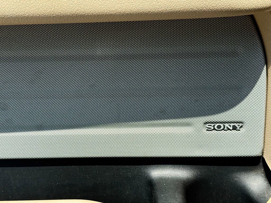 Used 2013 Ford F150 King Ranch w/ King Ranch Luxury Pkg AWD/4WD image 23