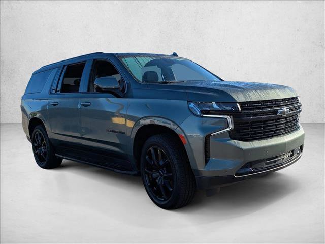 Used 2023 Chevrolet Suburban RST image 3