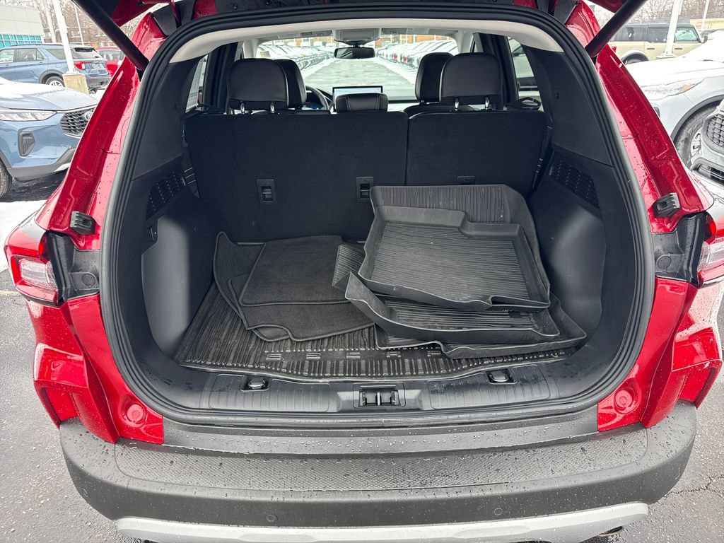 Used 2023 Ford Escape Platinum image 13