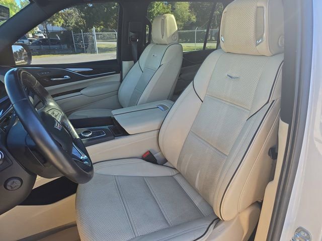 Used 2022 Cadillac Escalade ESV Premium Luxury image 16