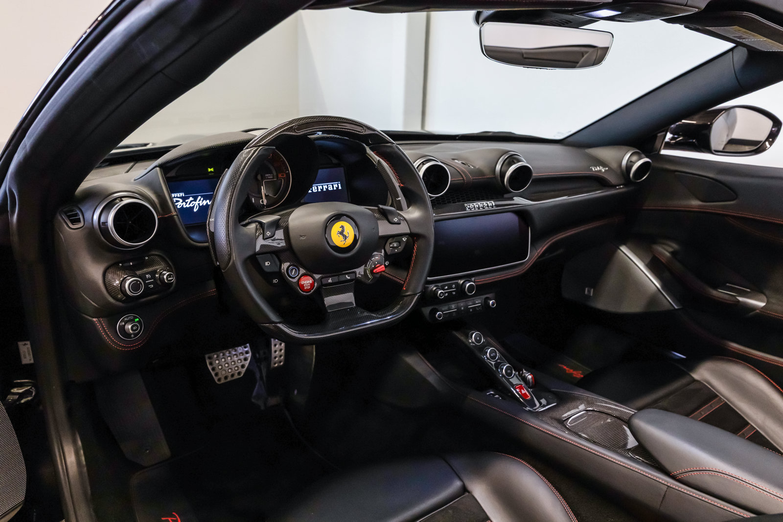 Used 2020 Ferrari Portofino RWD image 36