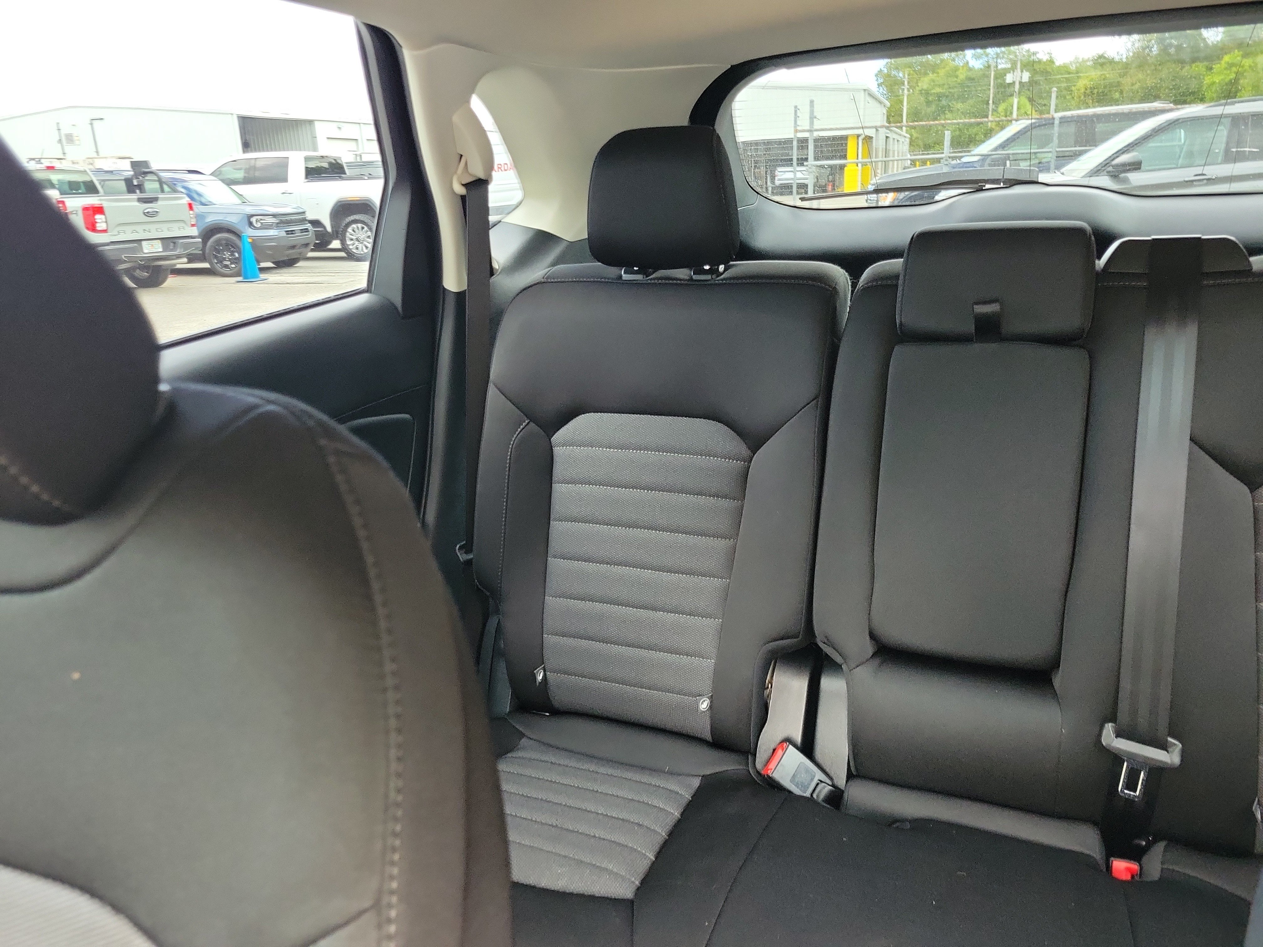 Used 2021 Ford Edge SE FWD image 10