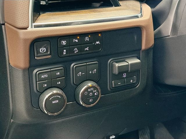 New 2026 Chevrolet Suburban High Country w/ Sun And Tow Package image 13