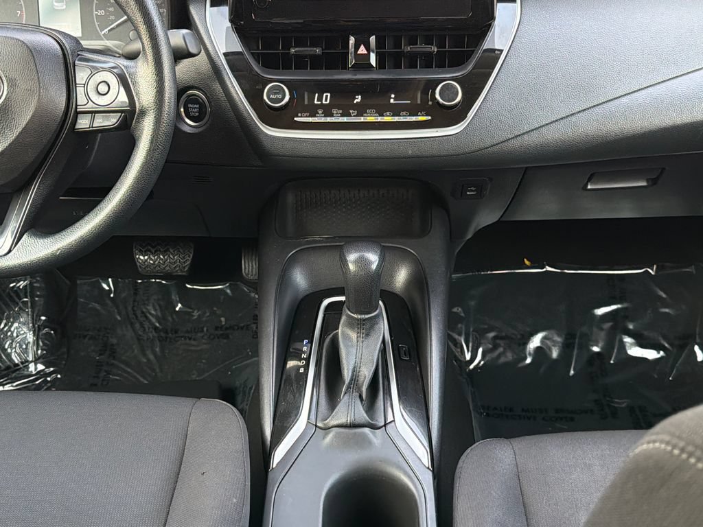 Used 2025 Toyota Corolla LE w/ Convenience Package FWD image 12
