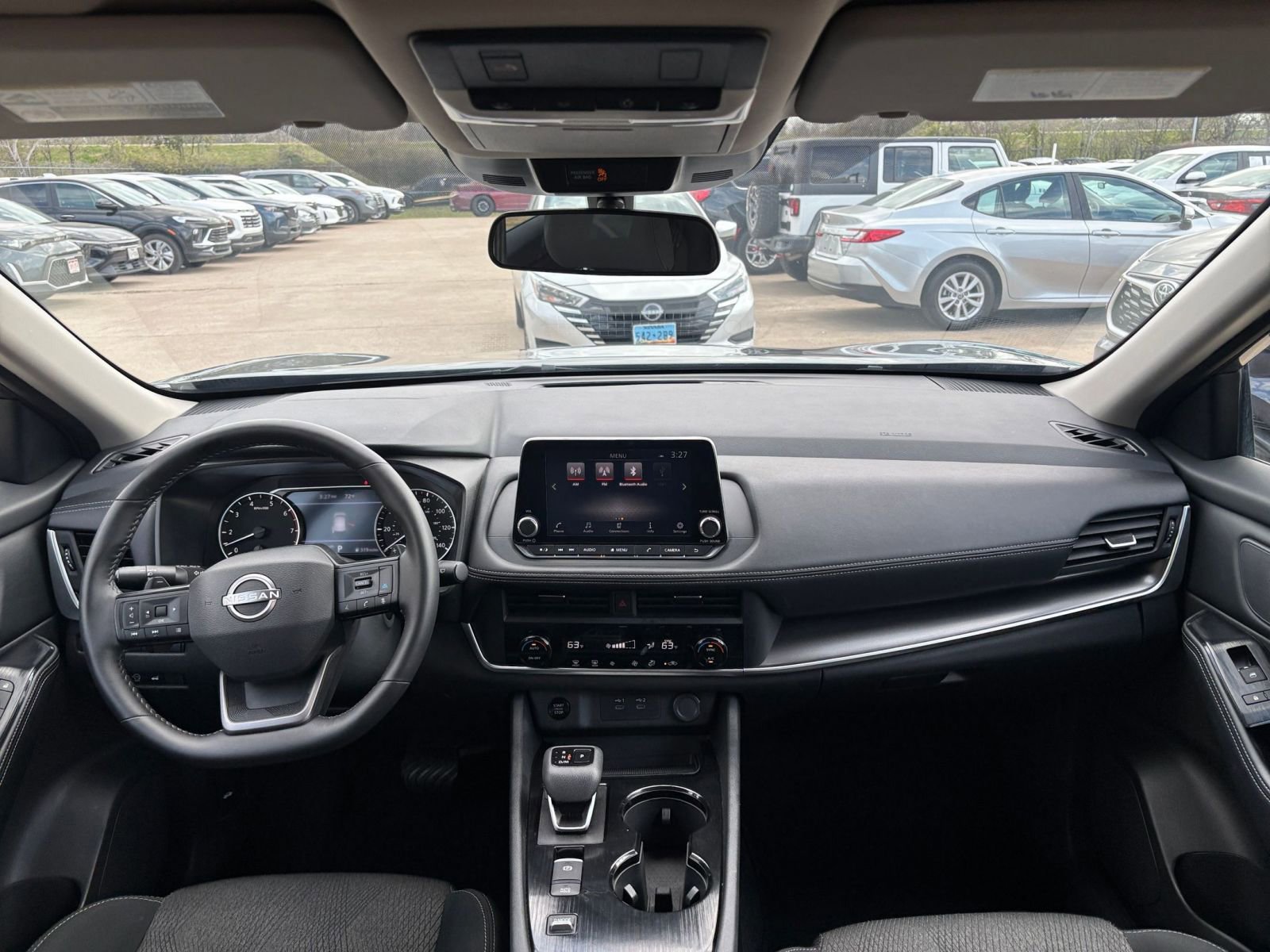 Used 2025 Nissan Rogue SV FWD image 35