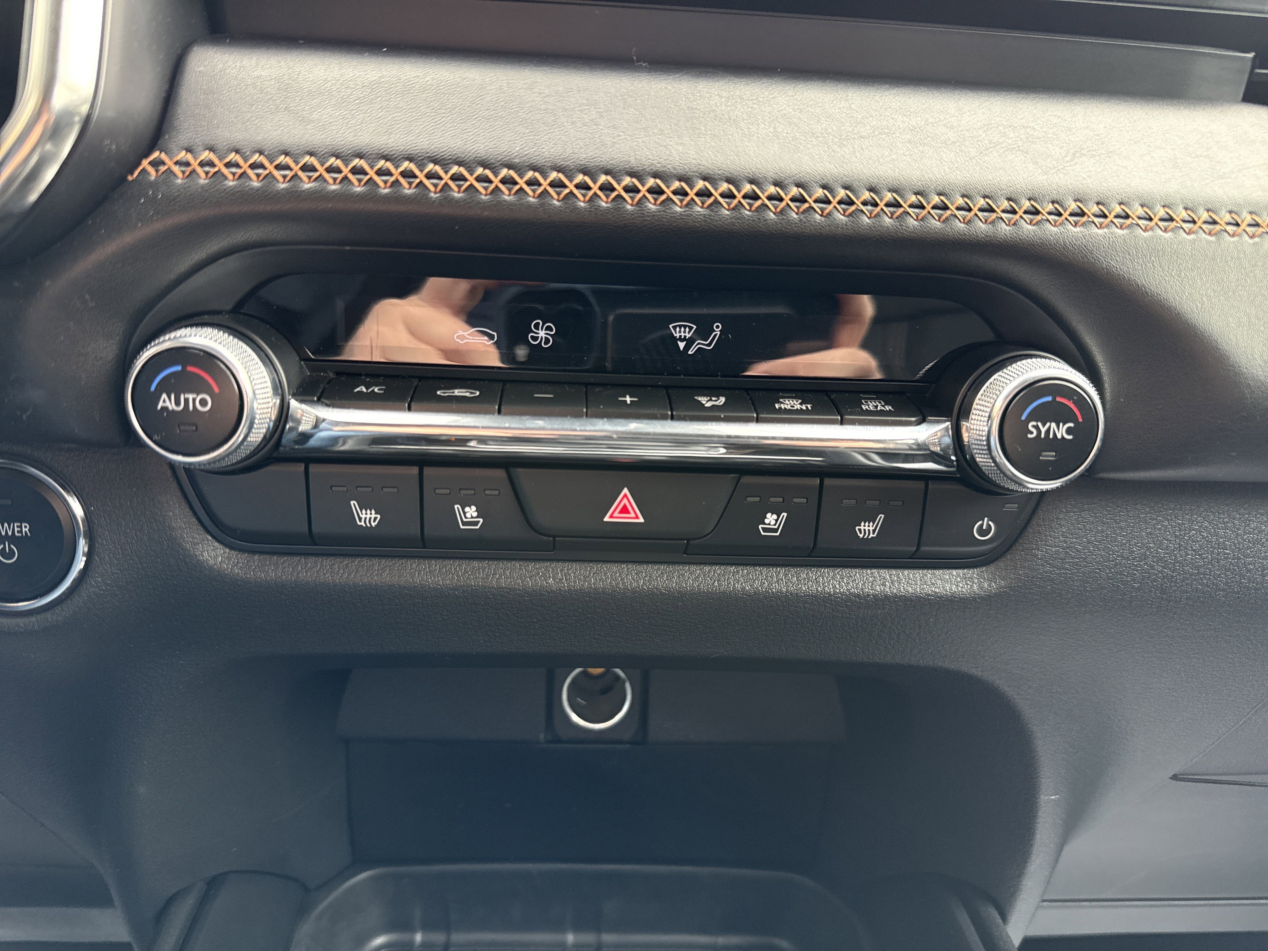 Certified 2025 MAZDA CX-50 2.5 Hybrid w/ Weather Package image 28