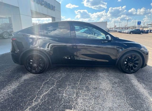 Used 2023 Tesla Model Y Long Range image 14