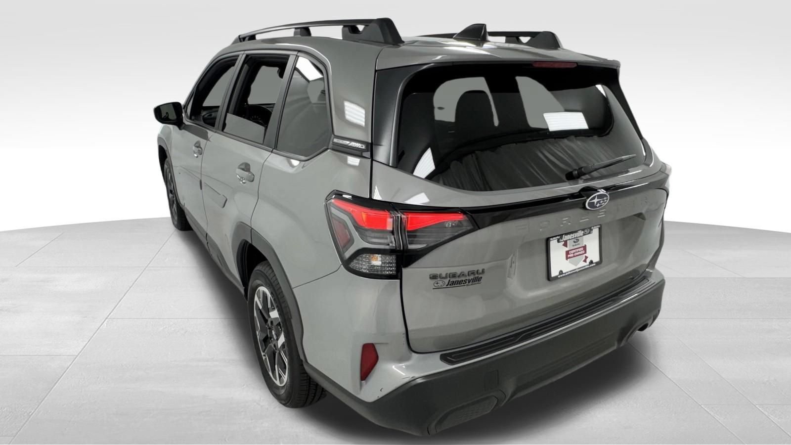 Used 2026 Subaru Forester Premium AWD/4WD image 5
