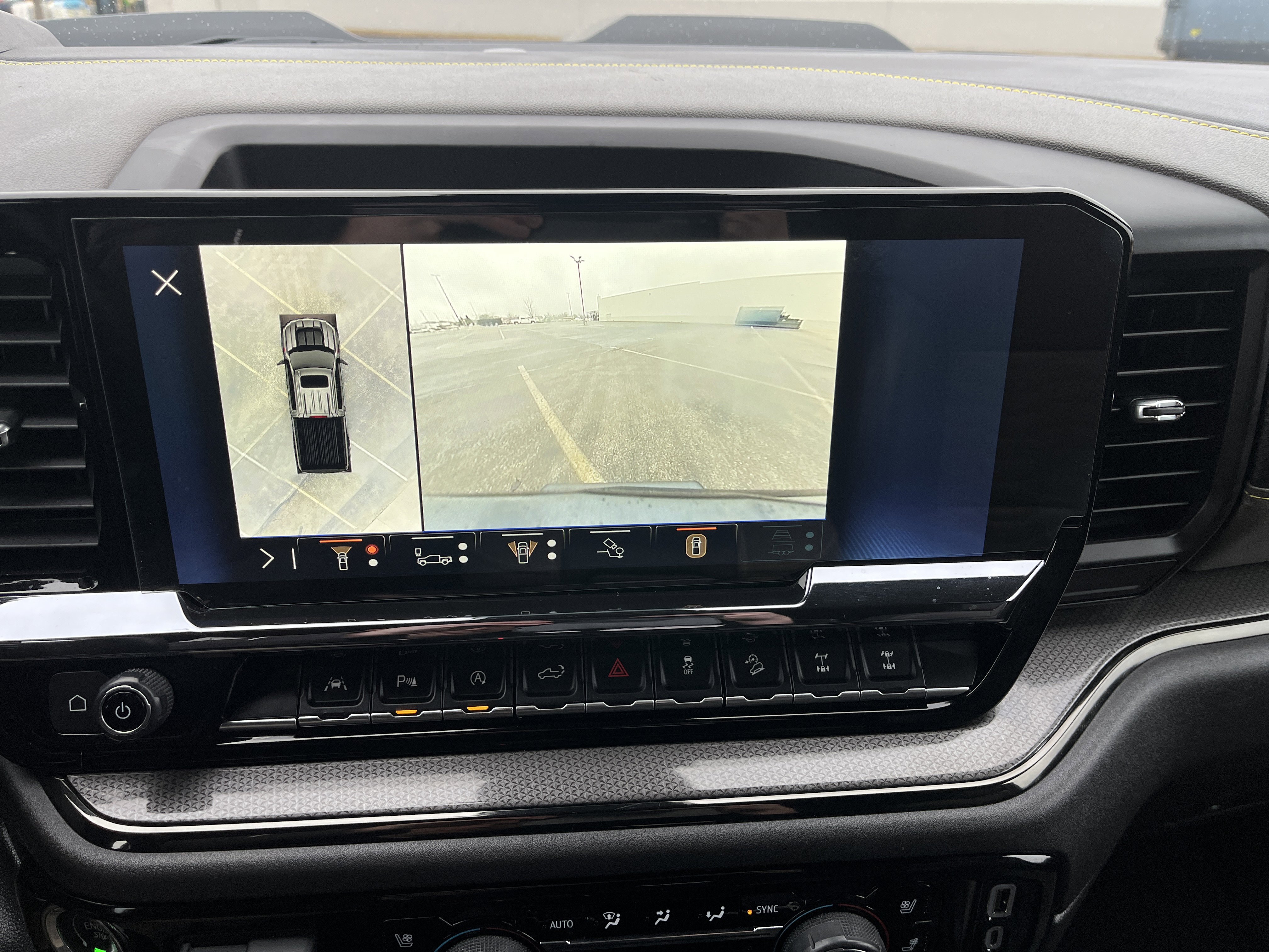 Used 2024 Chevrolet Silverado 1500 ZR2 w/ Technology Package image 29