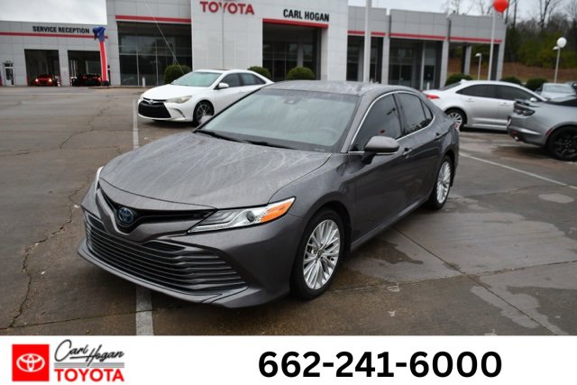 Used 2020 Toyota Camry XLE image 1