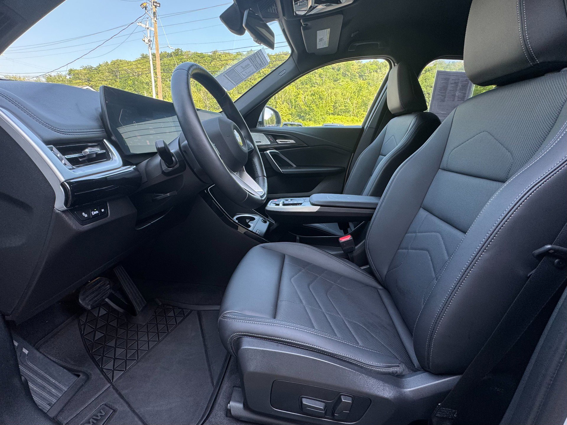 Used 2024 BMW X1 xDrive28i w/ Convenience Package image 9