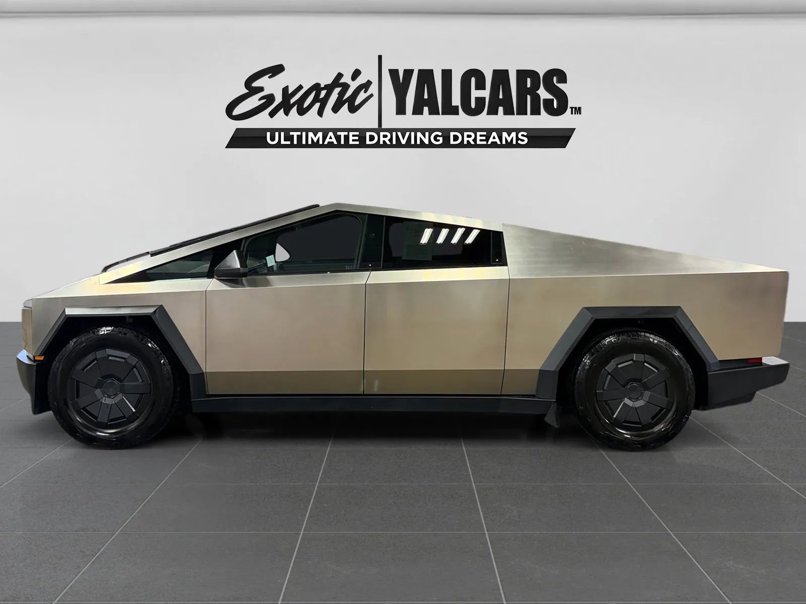 Used 2025 Tesla Cybertruck AWD Crew Cab image 2