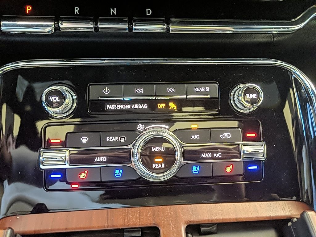 Used 2021 Lincoln Navigator L Reserve AWD/4WD image 24