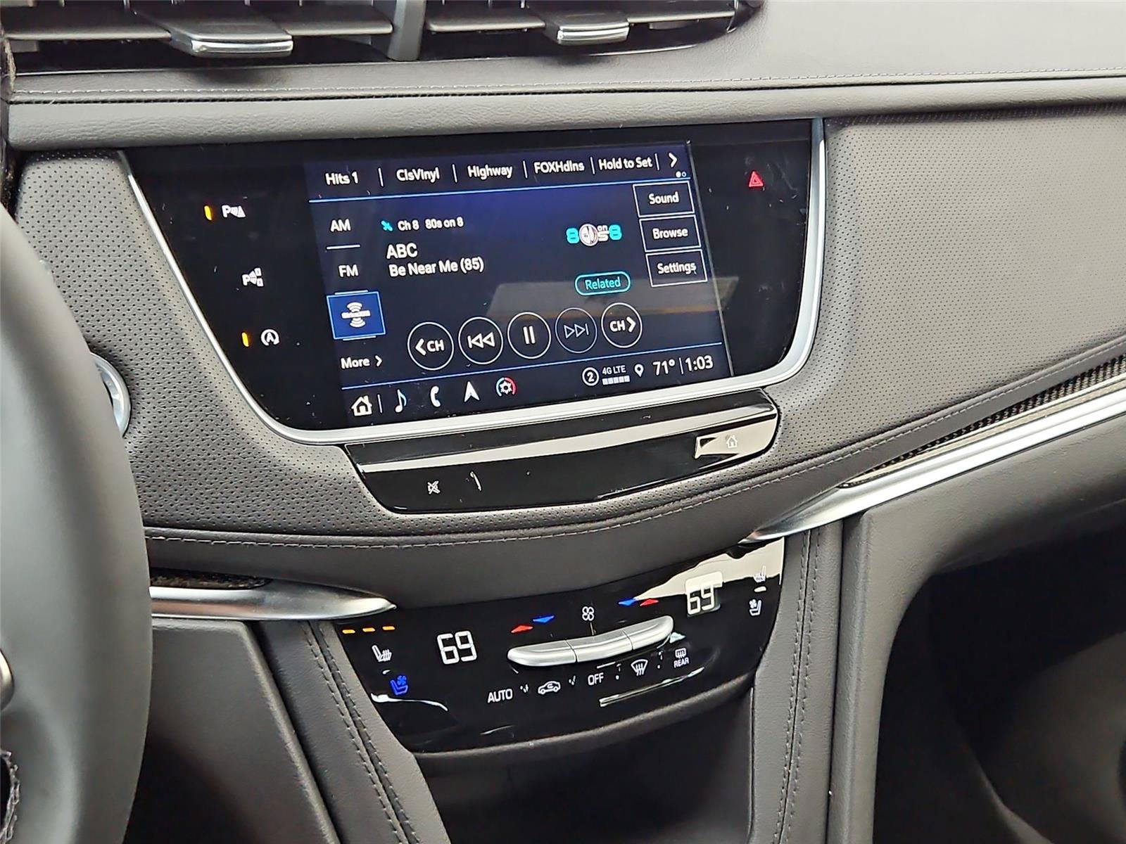 New 2026 Cadillac XT5 Sportv w/ LPO, Floor Liner Package AWD/4WD image 18
