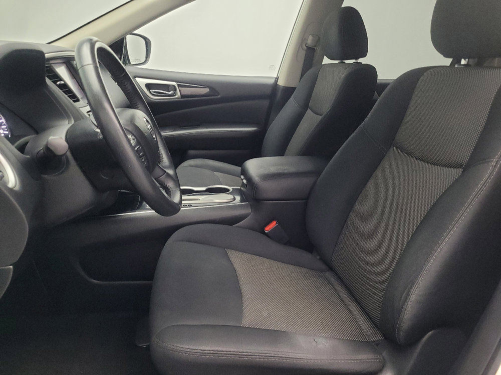 Used 2019 Nissan Pathfinder SV image 17