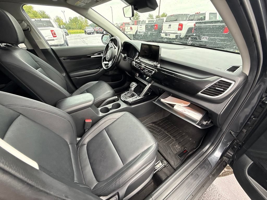 Used 2022 Kia Seltos EX AWD/4WD image 16