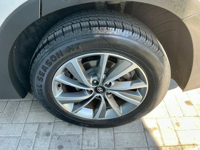 Used 2019 Hyundai Santa Fe Limited AWD/4WD image 14